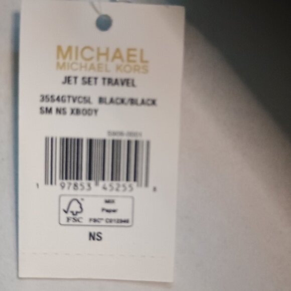 Michael Kors Jet Set Travel messenger bag - Picture 3 of 7